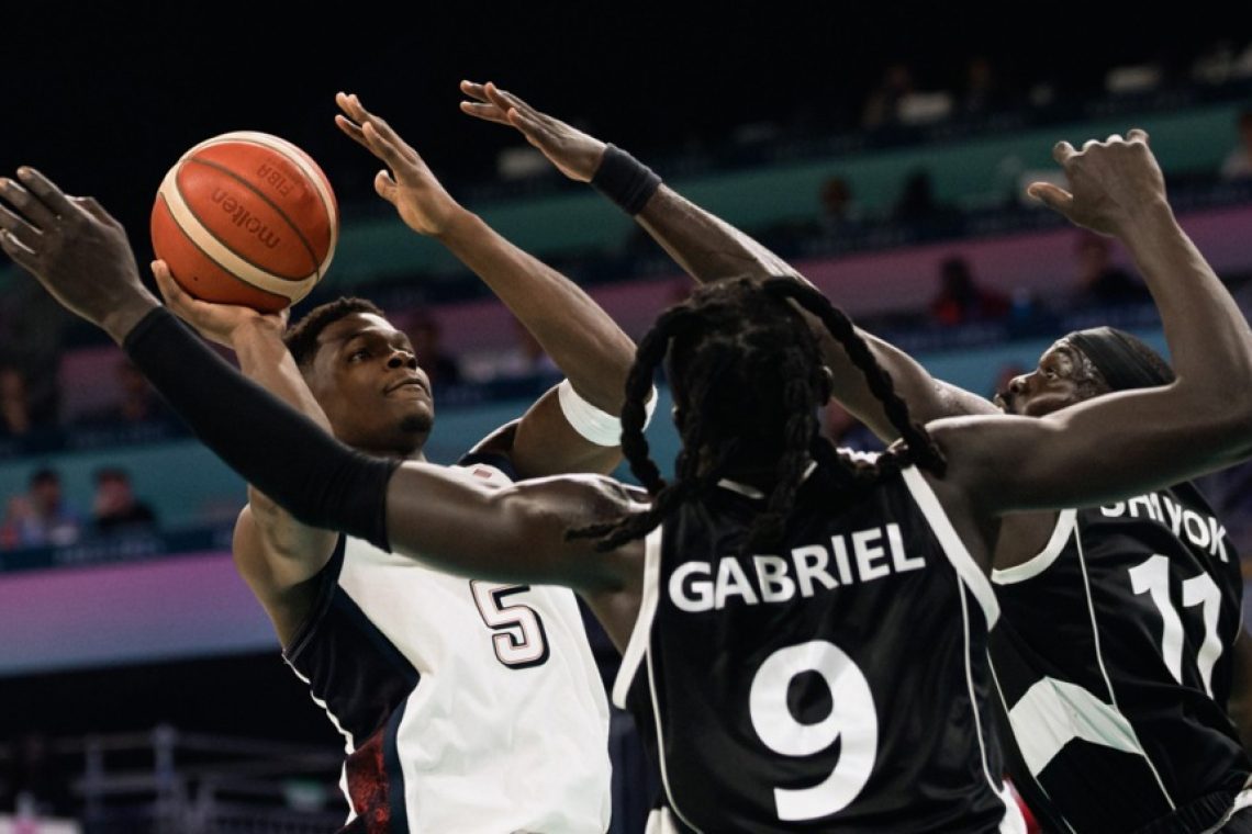 Ameriški košarkarji z gladko zmago v četrtfinale