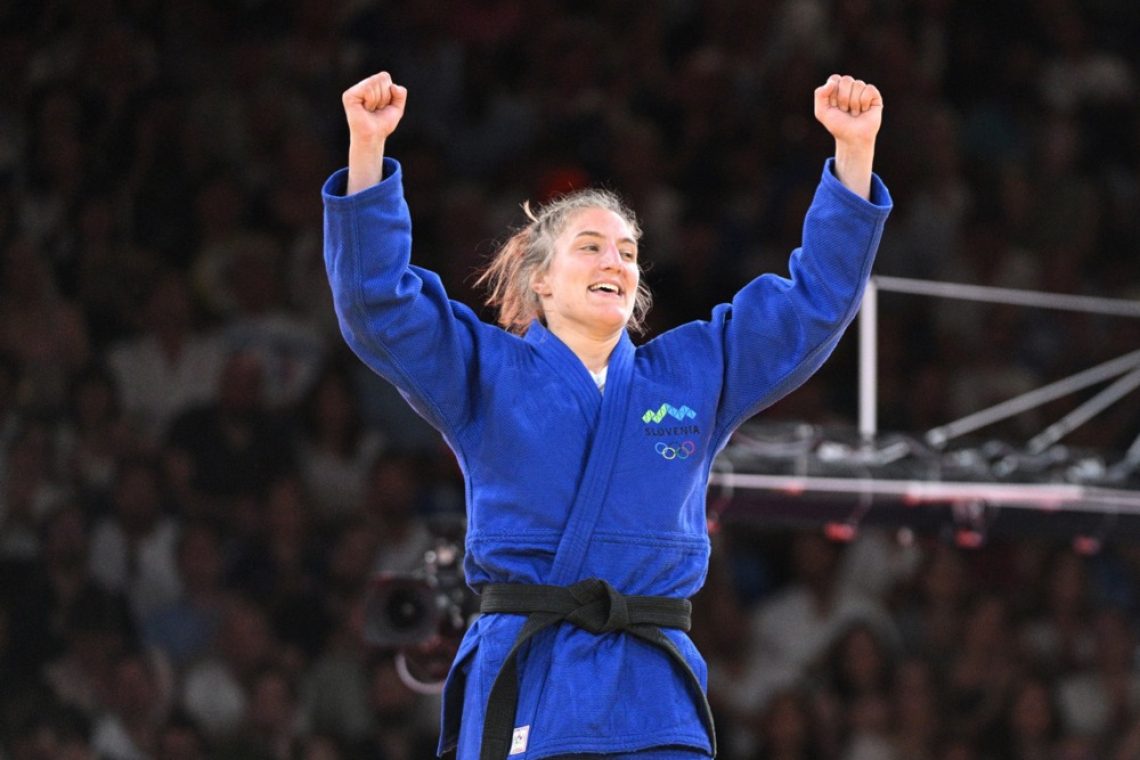 Zlata judoistka Andreja Leški se je vrnila v domovino