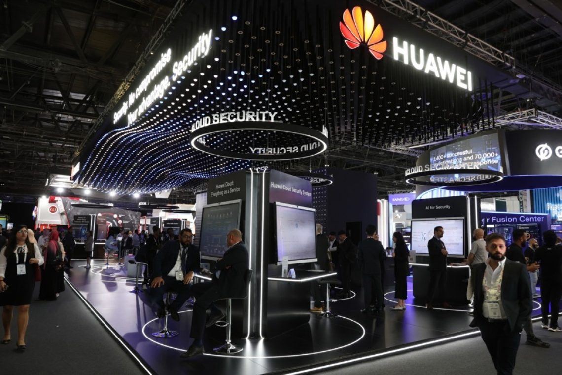 Huawei s prvim trojno prepogljivim telefonom na svetu
