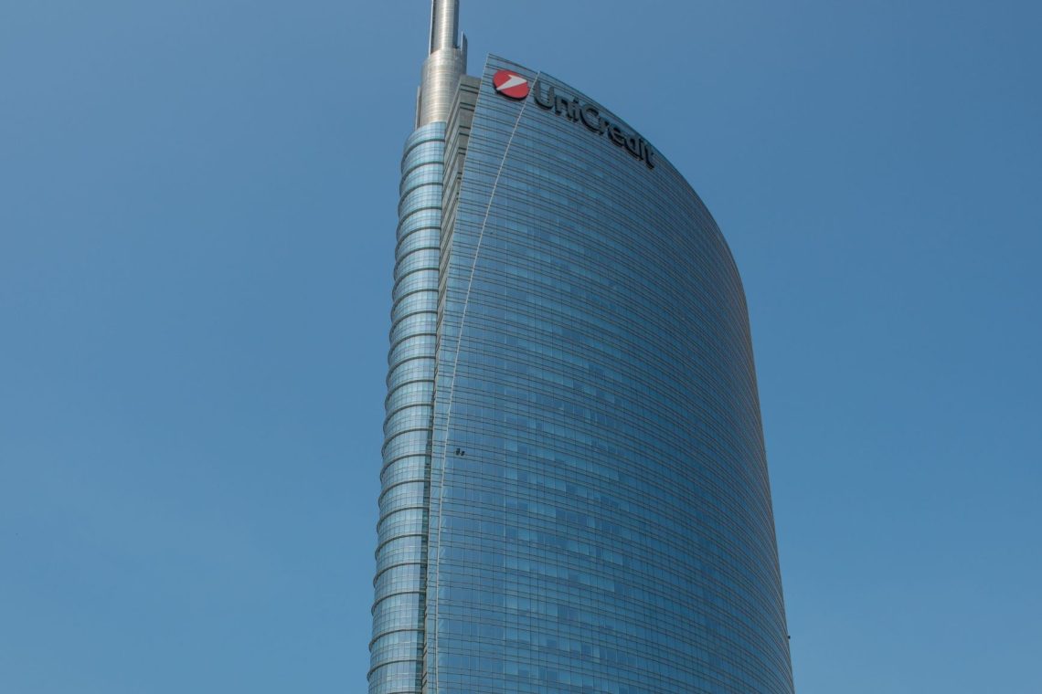 Unicredit pridobil večinski delež v Commerzbank