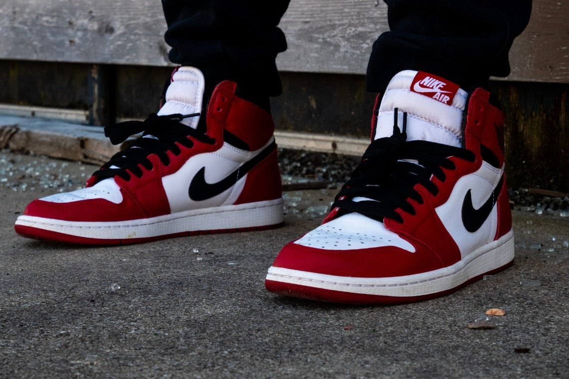 Nike v četrtletju z nižjimi prihodki in dobičkom