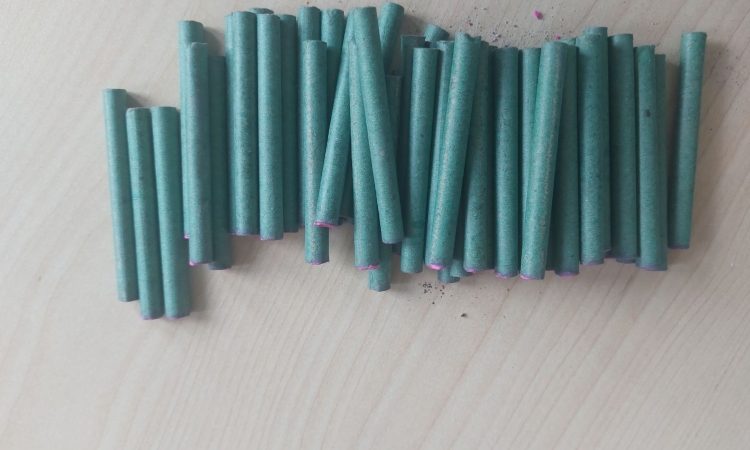 Policisti v Kopru ukrepali zaradi divjanja z mopedi in uporabe petard
