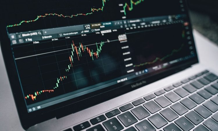 IMF: Globalna zadolženost na 93 odstotkih svetovnega BDP