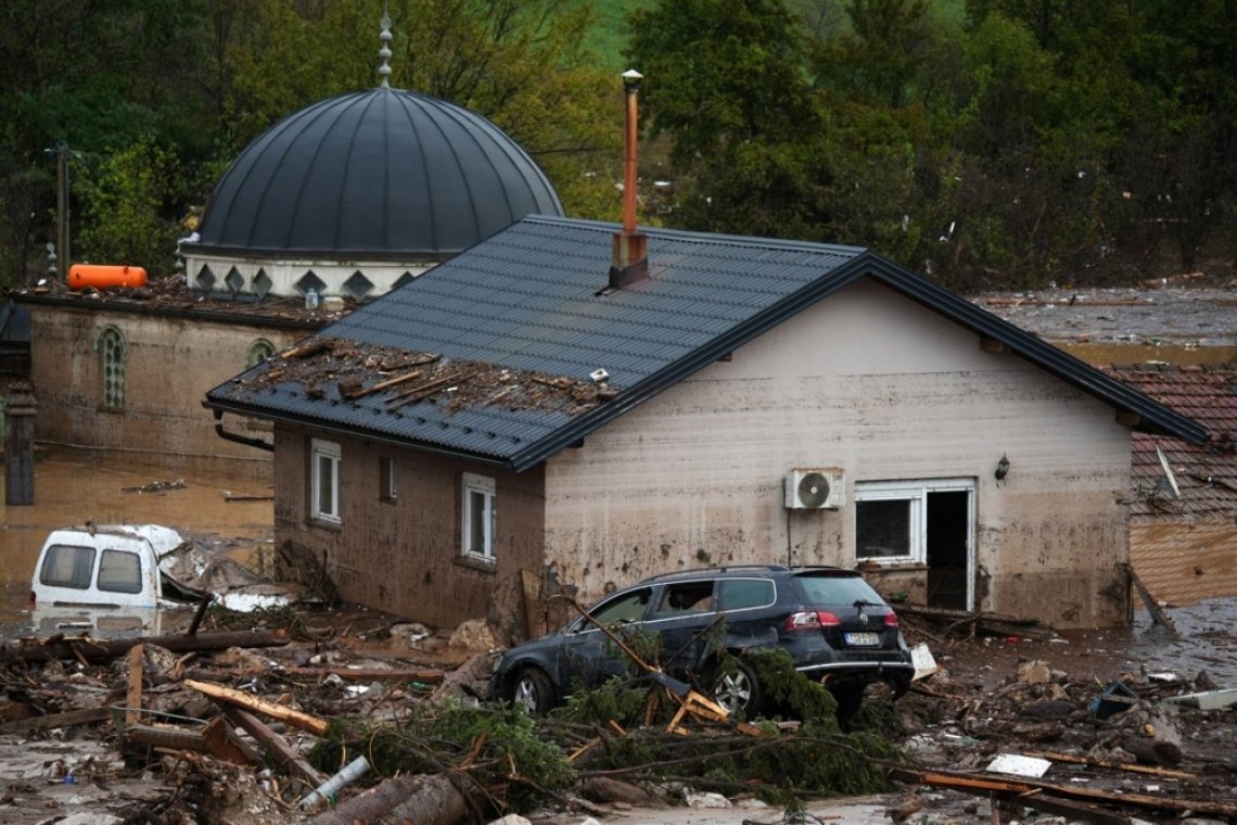 Slovenija bo zagotovila dodatno humanitarno pomoč Bosni in Hercegovini