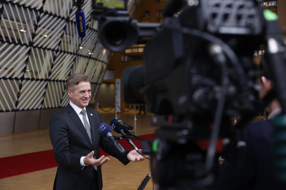 Golob: Na migracije je treba gledati celostno, po principu enotnosti in solidarnosti