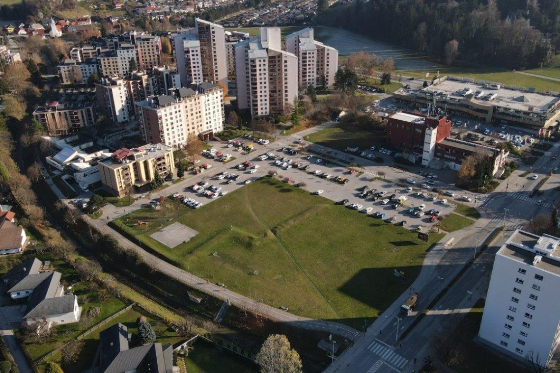 Zemljišče pri Pošti v Velenju prodano novemu lastniku za gradnjo večstanovanjske soseske