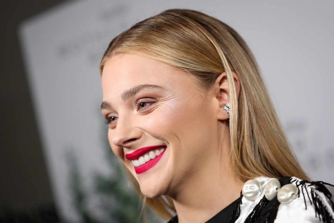 Chloë Grace Moretz iskreno o svoji spolni usmerjenosti pred predsedniškimi volitvami