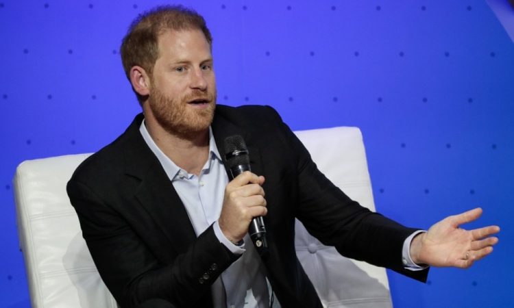 S kom vse ne komunicira več Princ Harry