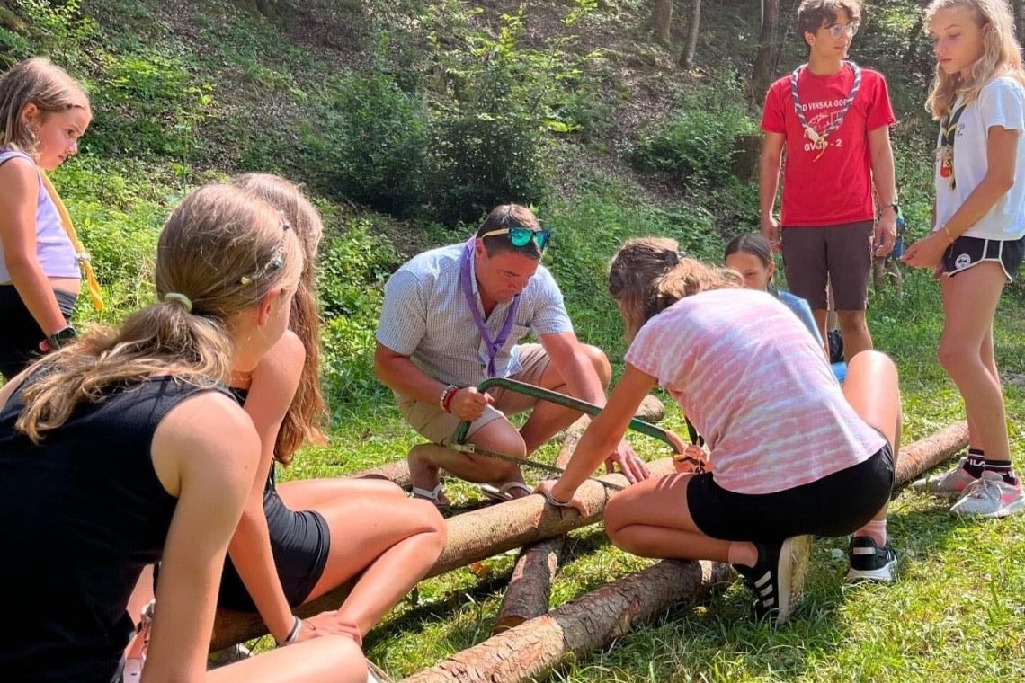 Velenjski taborniki med prejemniki plaket Državnega sveta za izjemen prispevek