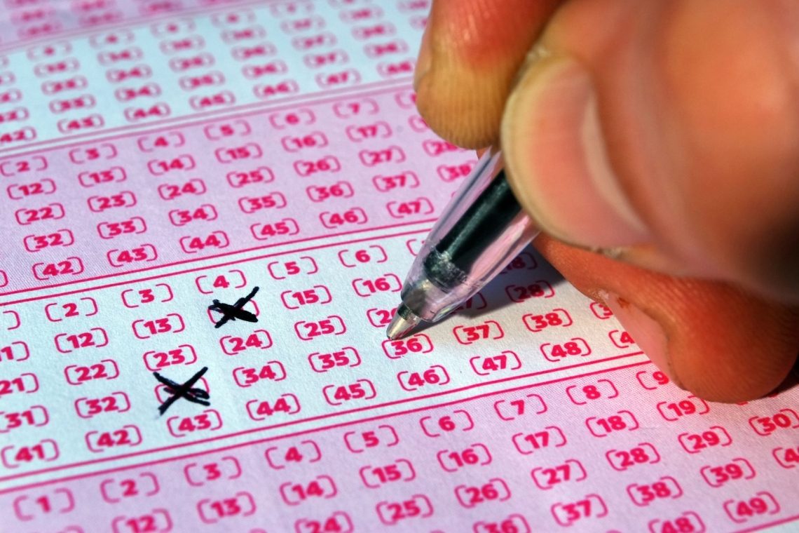 Novoletni loto v prazničnem času prinaša tudi stanovanji v Ljubljani in Kopru