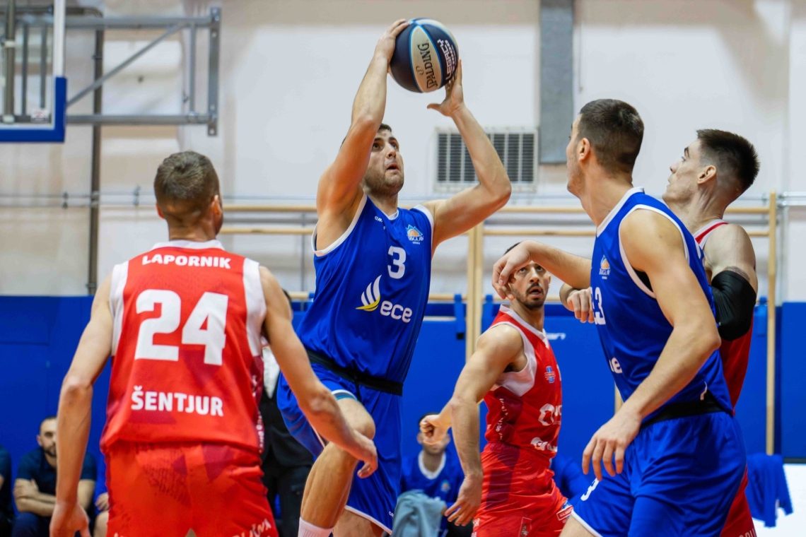 Košarkarji ECE Triglava Kranja so v gosteh premagali Šentjur z 88:81