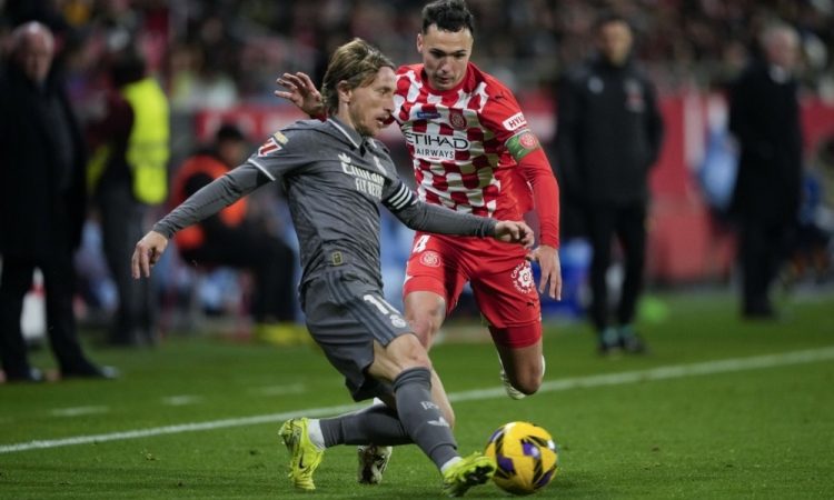 Real do gladke zmage pri Gironi, Barca zapravila zmago