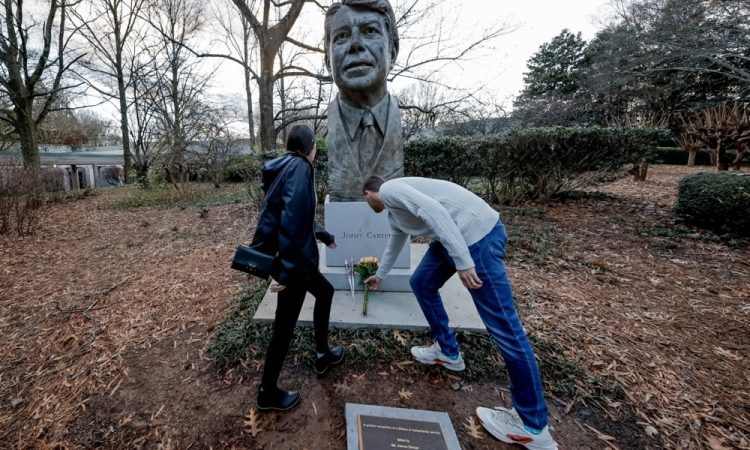 Pri 100 letih umrl nekdanji ameriški predsednik Jimmy Carter