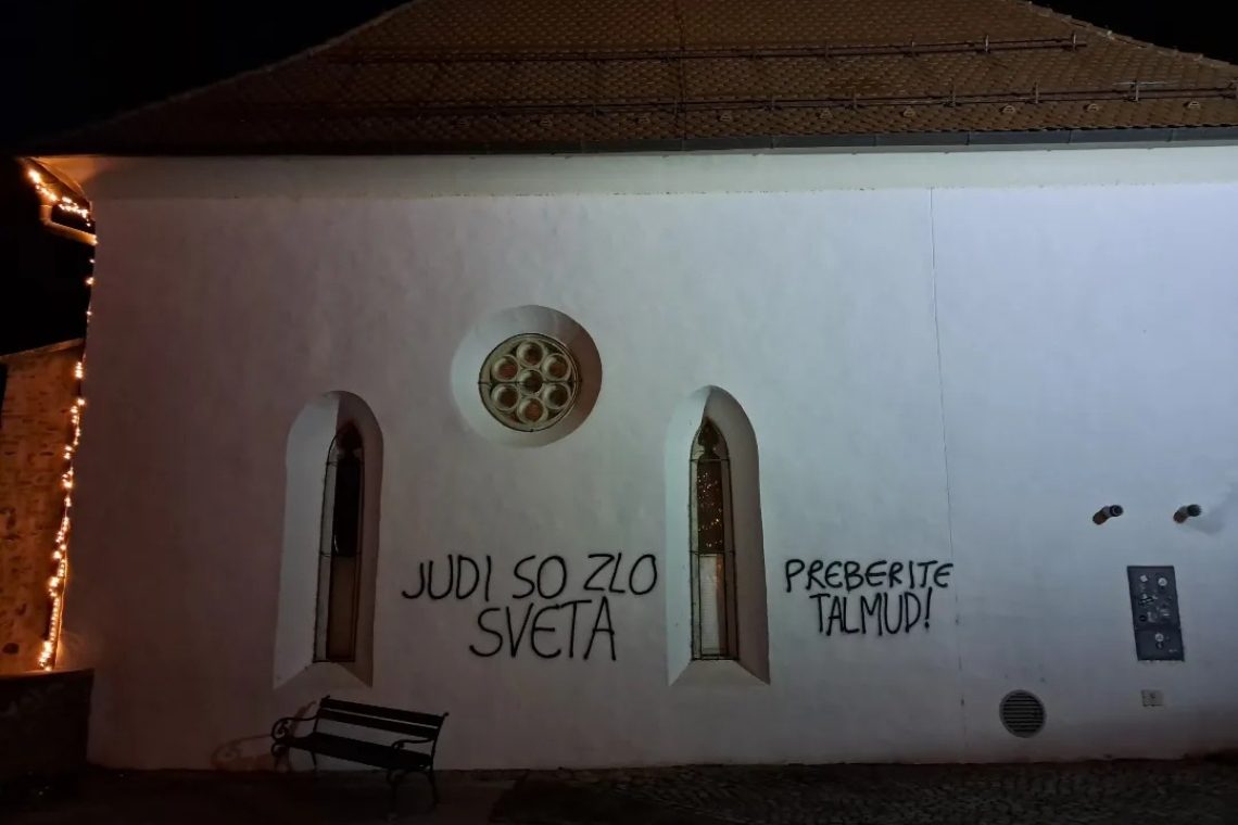 Sovražni napisi na fasadi mariborske sinagoge sprožili ogorčenje