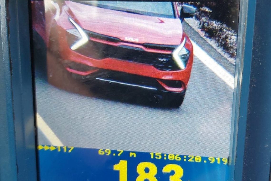 Voznik na avtocesti pri Celju vozil 183 km/h