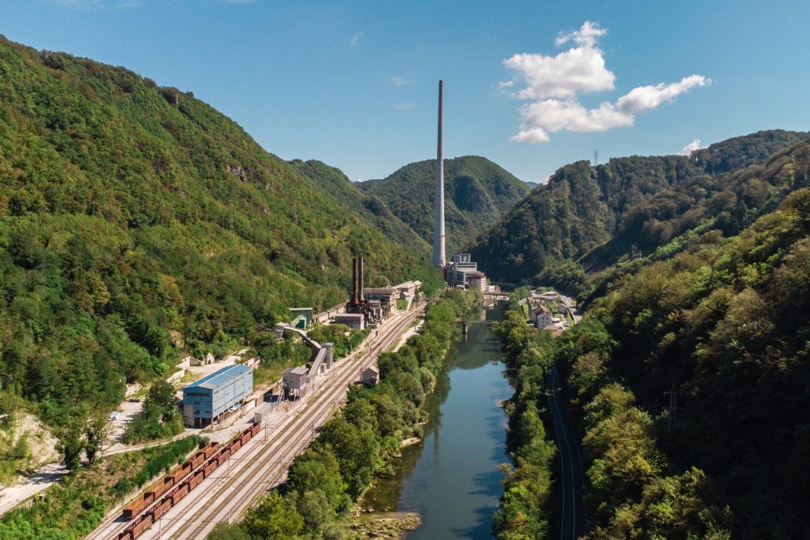 Holcim prodaja nekdanjo cementarno v Trbovljah, krajani proti okoljskim bremenom