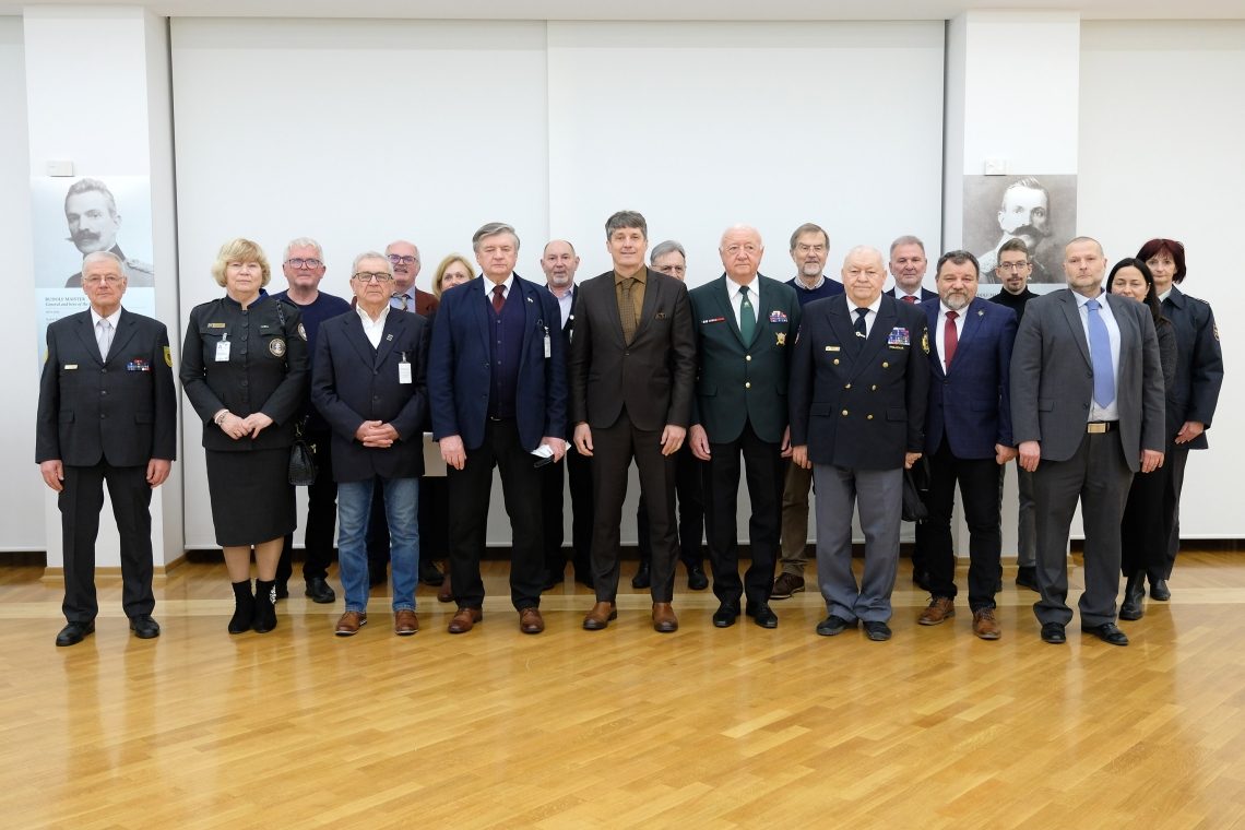 Sajovic in predstavniki organizacij vojnih veteranov podpisali pogodbe o sofinanciranju