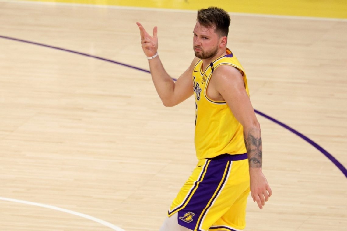 Luka Dončić z LA Lakers po podaljšku do zmage nad NY Knicks