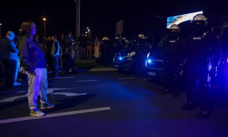 Študenti zapustili vhode v stavbo RTS