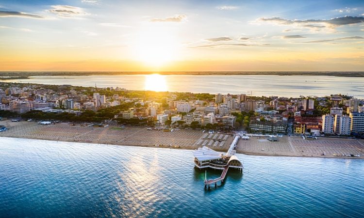 Lignano zaostruje pravila za binkoštne obiskovalce