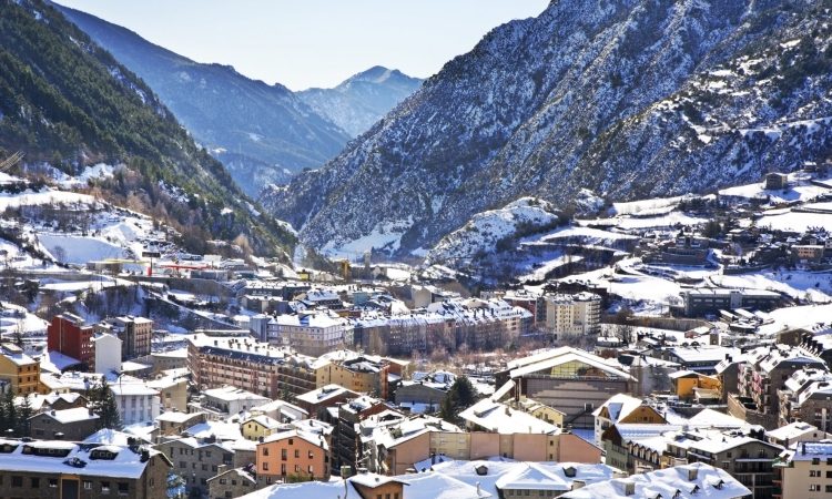 V Andori samski že presegajo tradicionalne družine