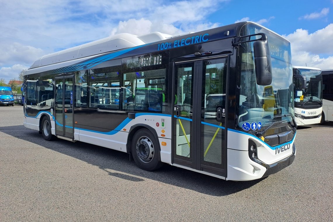 V Kopru testirajo električni avtobus Iveco E-WAY