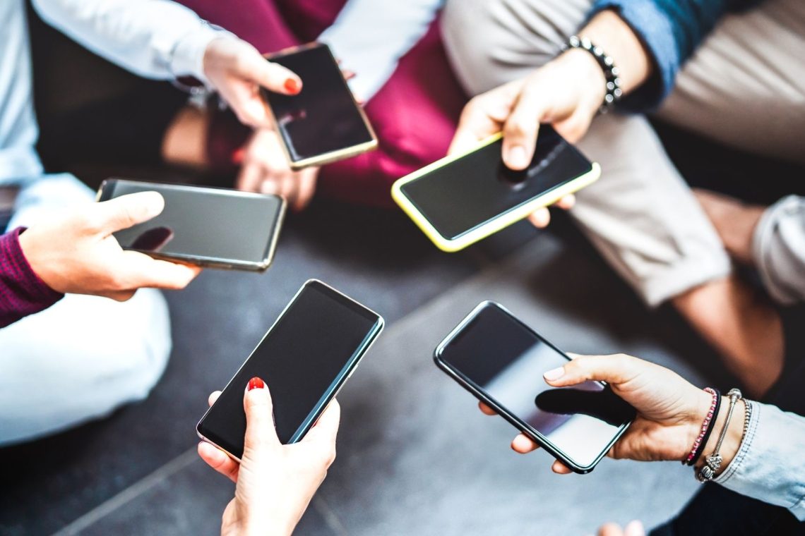 ZDA iz vzajemnih carin izvzele pametne telefone in računalnike