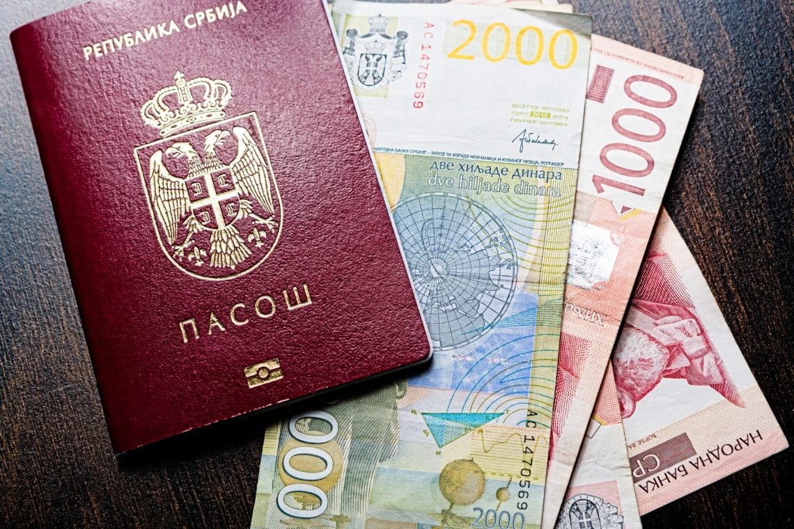 Srbska vlada mimo rednih postopkov podelila državljanstvo več kot 200 vplivnim Rusom