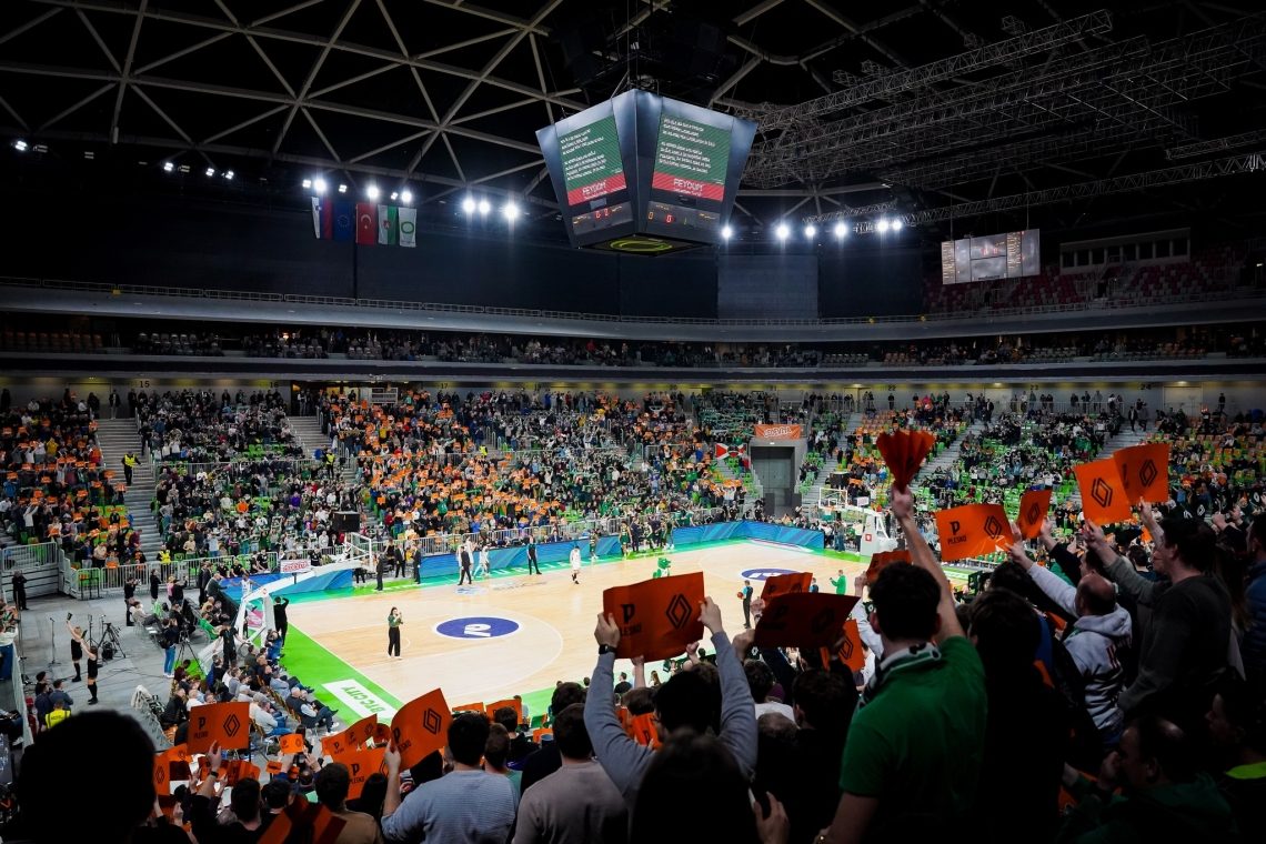 V Stožicah napeto pred obračunom Cedevite Olimpije in Partizana