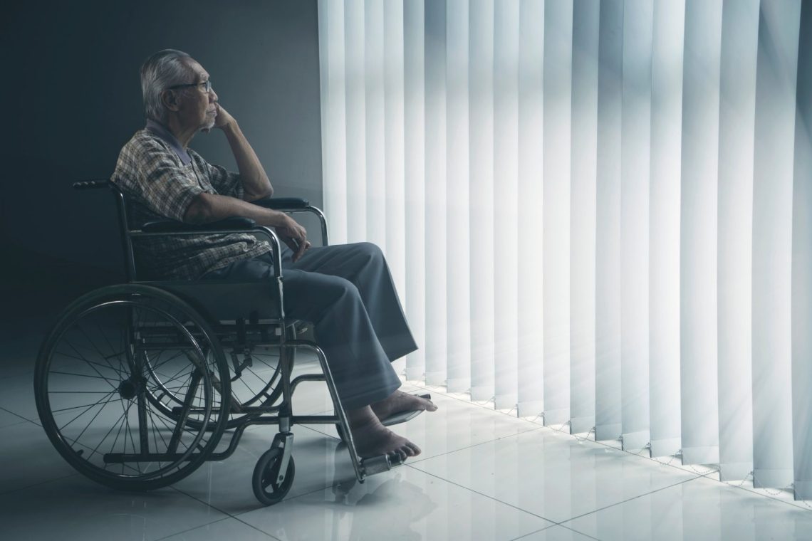 Nekateri ljudje z invalidnostmi izključeni iz socialnovarstvenih programov