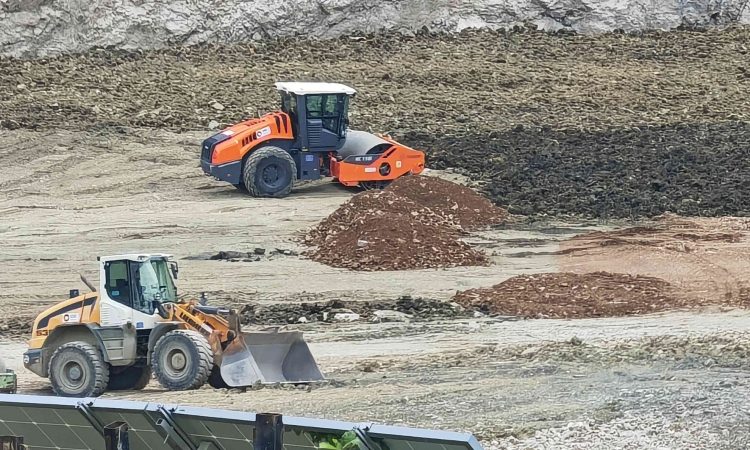 Civilna iniciativa opozarja na vgrajevanje morskega mulja v kamnolomu Griža