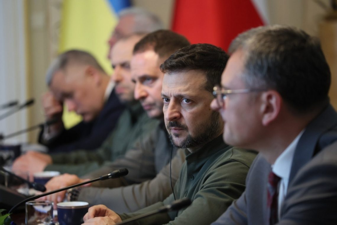 Zelenski v ponedeljek v Washington k Trumpu, v ospredju pogovori o miru