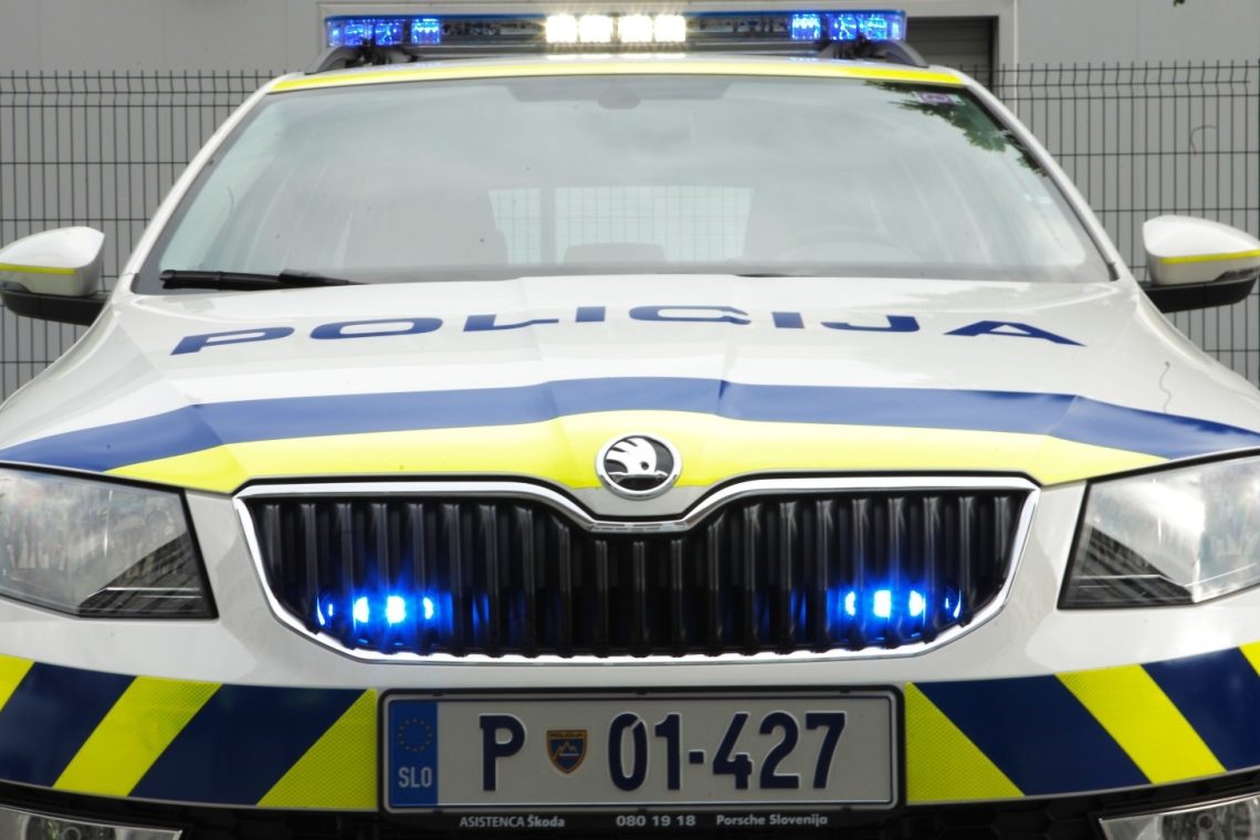 Prometna nesreča v Velikih Malencah terjala življenje 28-letnega voznika