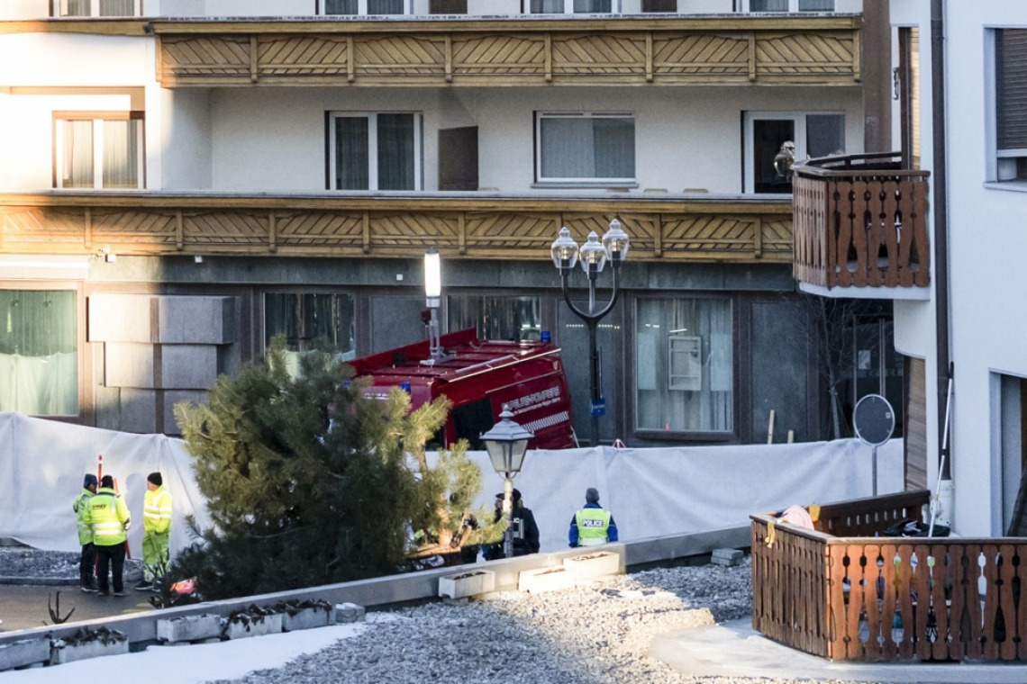 V eksploziji v Crans Montani domnevno umrlo več deset ljudi, več kot sto poškodovanih
