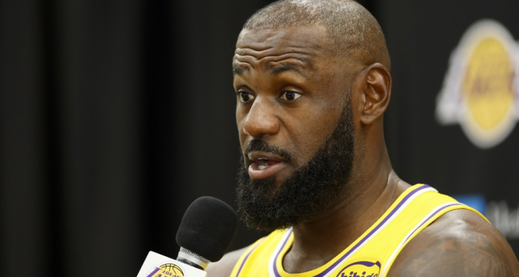 LA Lakers z zmago proti Atlanti prekinili niz porazov