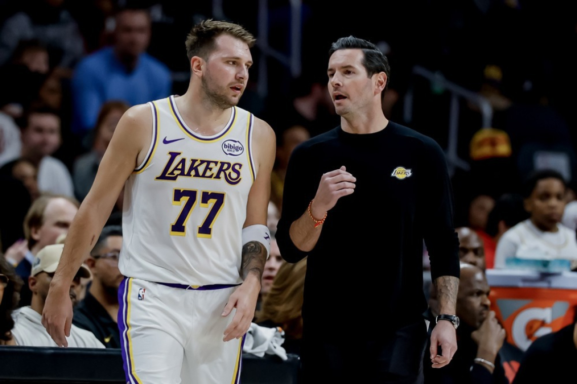 Dončić in James popeljala Lakers spet na pot do zmage 
