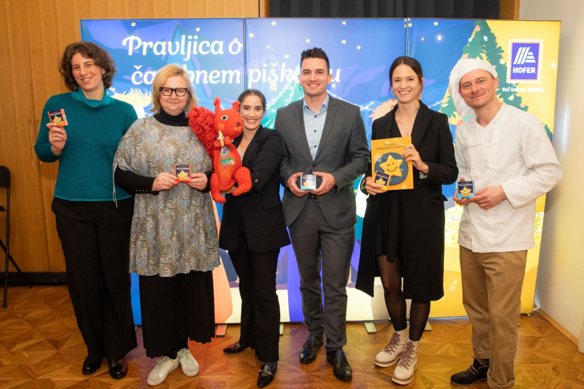 Hofer z Nasmeškotki prispeval več kot 24.000 evrov za dijake